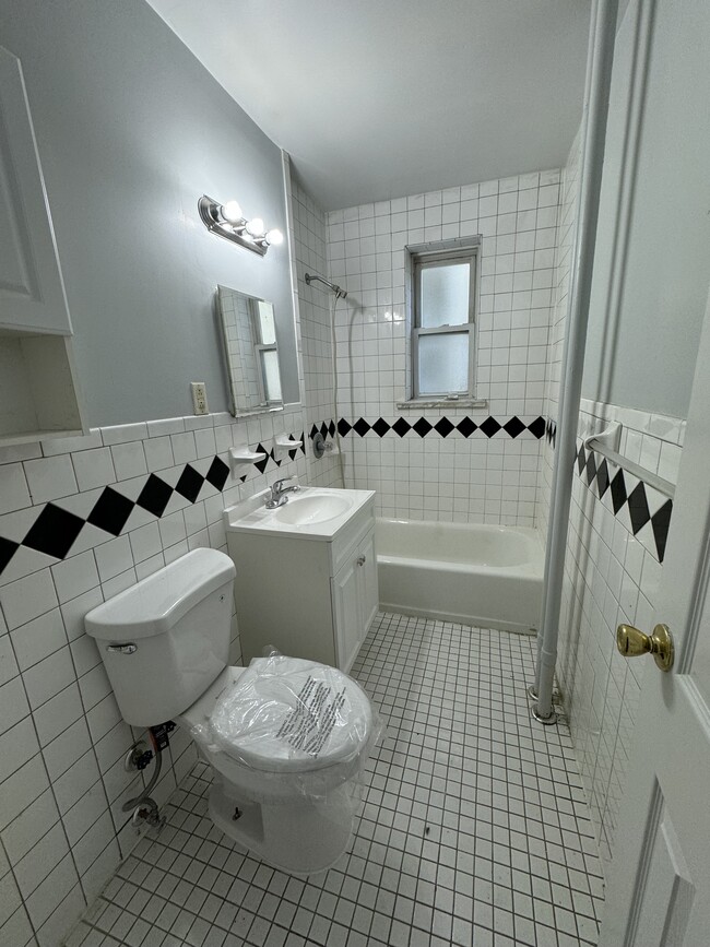 5915 Boulevard E in West New York, NJ - Foto de edificio - Building Photo