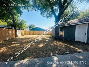 220 Furnish Ave in San Antonio, TX - Building Photo - Building Photo