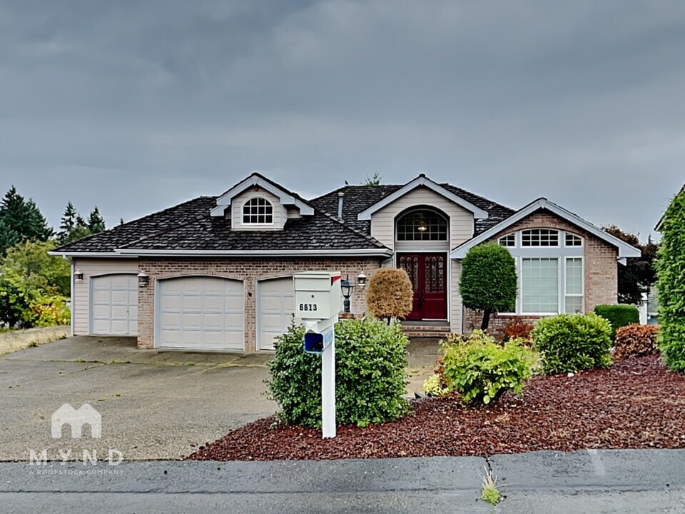 6613 46th Ave Ct E in Tacoma, WA - Building Photo