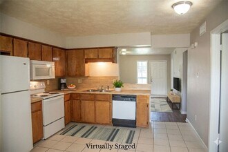 1902 Woodsman Dr, Unit A in College Station, TX - Building Photo - Building Photo