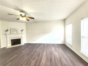 619 Kenridge Way in Suwanee, GA - Building Photo - Building Photo