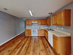 12832 Dove Field Ln in Balch Springs, TX - Building Photo - Building Photo