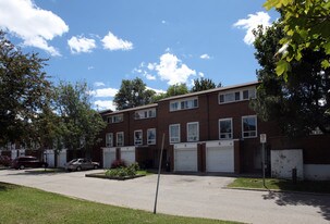 1565 Albion Rd in Toronto, ON - Building Photo