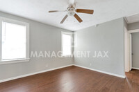 2862 Woodland St in Jacksonville, FL - Foto de edificio - Building Photo