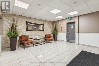 21-721 King St in London, ON - Building Photo - Building Photo