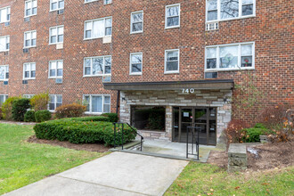 720-740 Tuckahoe Rd in Yonkers, NY - Building Photo - Building Photo