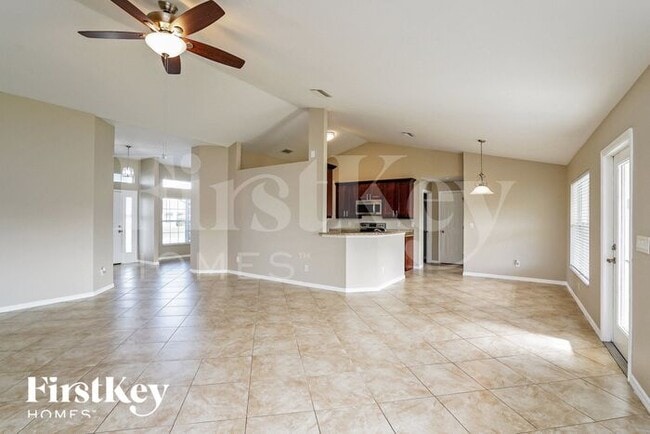 3935 NE 22nd Ave in Cape Coral, FL - Building Photo - Building Photo