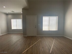 10519 Gold Shadow Ave in Las Vegas, NV - Building Photo - Building Photo