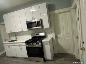 268 Davenport Ave in New Haven, CT - Building Photo - Building Photo