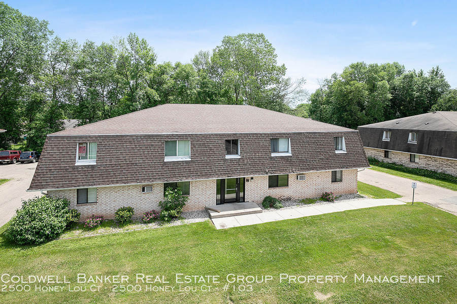 2500 Honey Lou Ct-Unit -2500 Honey Lou Ct - in Appleton, WI - Building Photo