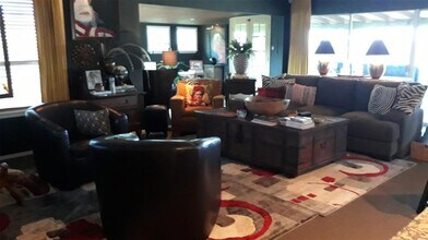 21010 Stillwood Ct in Lago Vista, TX - Building Photo - Building Photo