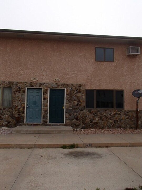 528 W 42nd St in Scottsbluff, NE - Building Photo