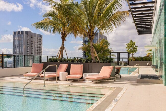 11 NE 6th St, Unit SI ID1511787P in Miami, FL - Building Photo - Building Photo