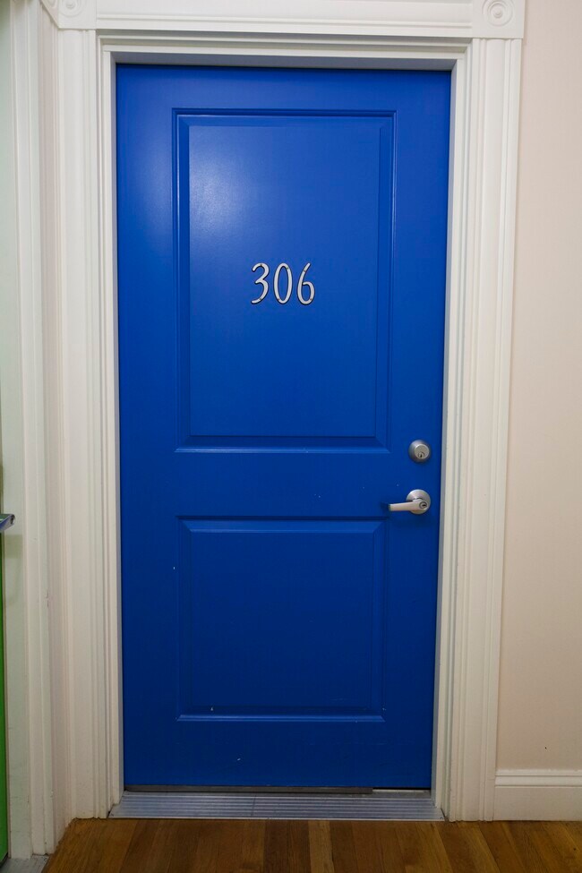 9 Centre N St Apartments and Nearby Cumberland Apartments For Rent Cumberland, MD