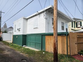 1807 Church St in Galveston, TX - Building Photo