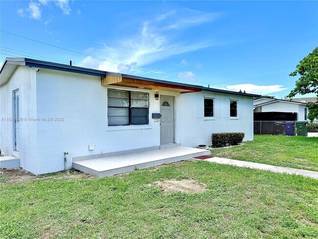 10365 SW 149th Terrace in Miami, FL - Building Photo - Building Photo