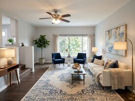 4606 River Hills Dr in Tampa, FL - Building Photo