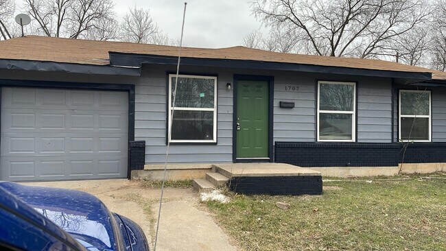 property at 1707 Greenwood Ave