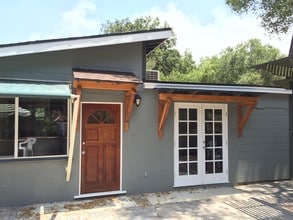 21620 Circle Trl in Topanga, CA - Building Photo - Building Photo
