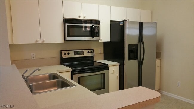 property at 4117 Bellasol Cir