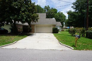 18 Dogwood Trail in Conroe, TX - Building Photo