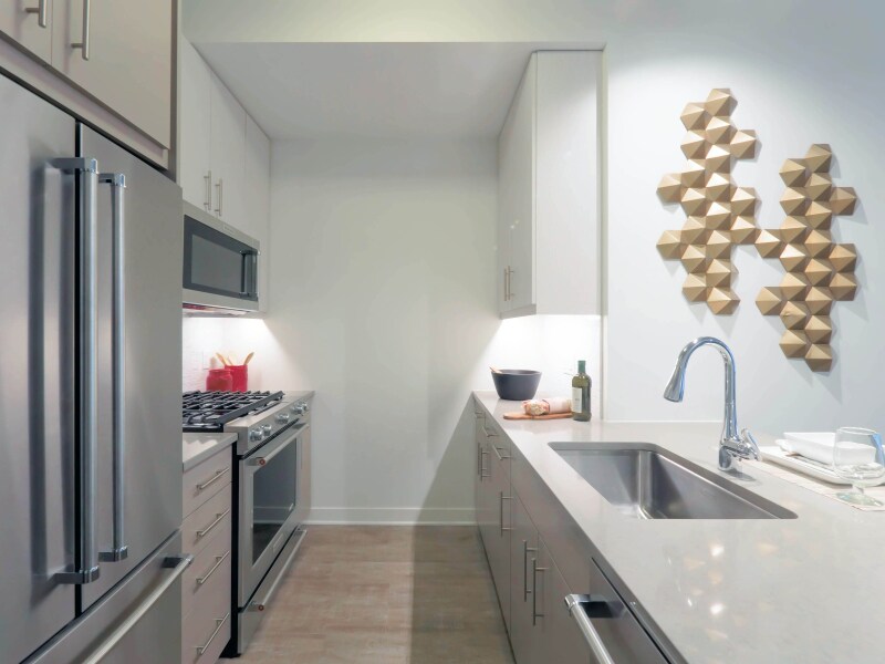 423 E Ohio St in Chicago, IL - Building Photo