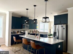 1717 Evansberry Dr in Frederick, MD - Building Photo - Building Photo