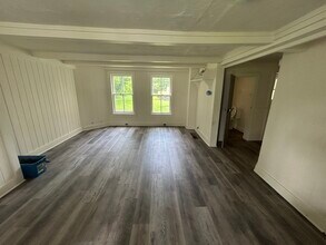 39 Main St, Unit 1 in Ballston Lake, NY - Building Photo - Building Photo