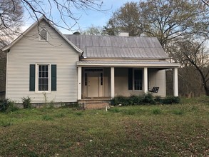 68 Pine St in Jefferson, GA - Building Photo - Building Photo