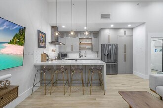 935 Euclid Ave, Unit 5 in Miami Beach, FL - Building Photo - Building Photo