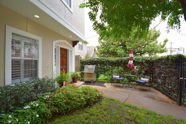 5237 Gibson St in Houston, TX - Building Photo - Building Photo