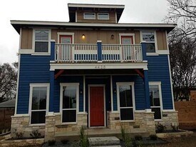 4420 Red River St in Austin, TX - Building Photo