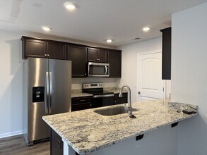 42 Marsh Salt Ln in Port Wentworth, GA - Building Photo - Building Photo