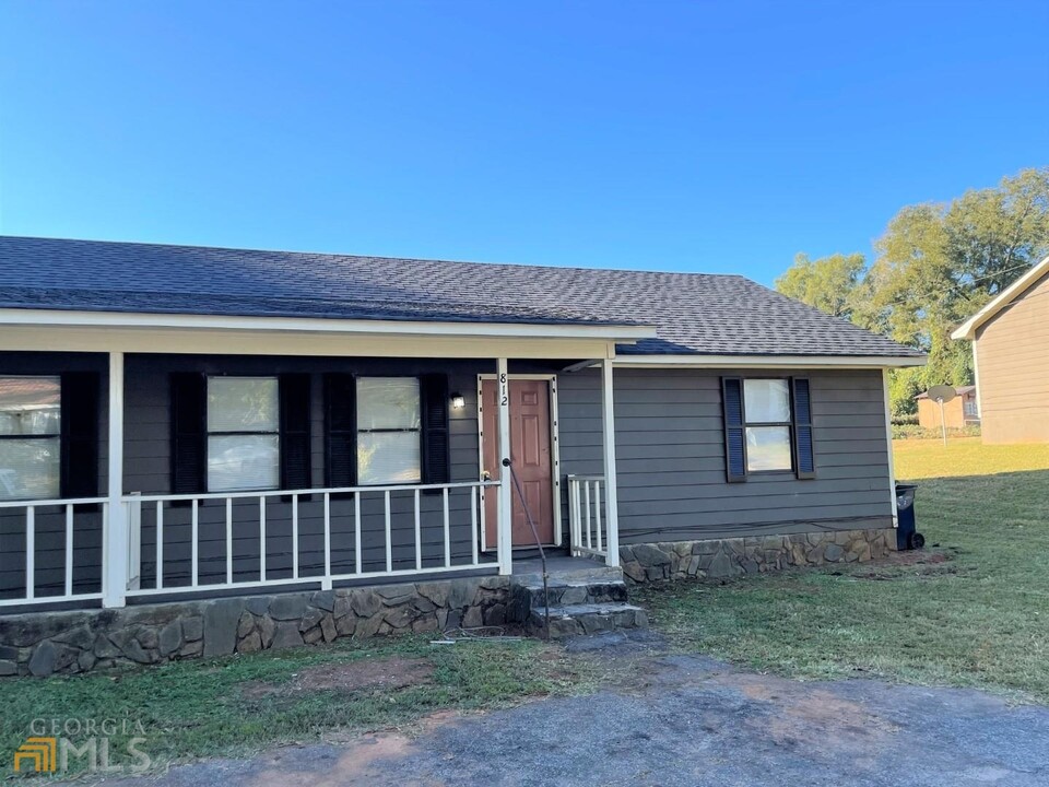 812 E Tinsley St in Griffin, GA - Building Photo