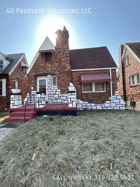 5920 Ferris Ave in St. Louis, MO - Foto de edificio