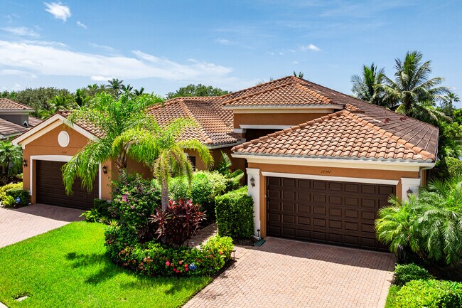 Marbella Isles in Naples, FL - Building Photo - Building Photo