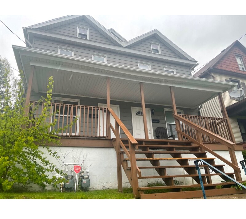 1178 Main St in Pittston, PA - Building Photo