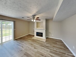 2005 Penmar Dr in La Vergne, TN - Building Photo - Building Photo