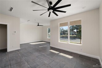 914 Bicentennial Blvd in McAllen, TX - Building Photo - Building Photo