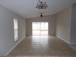 111 Lochness Ln in Kissimmee, FL - Building Photo - Building Photo