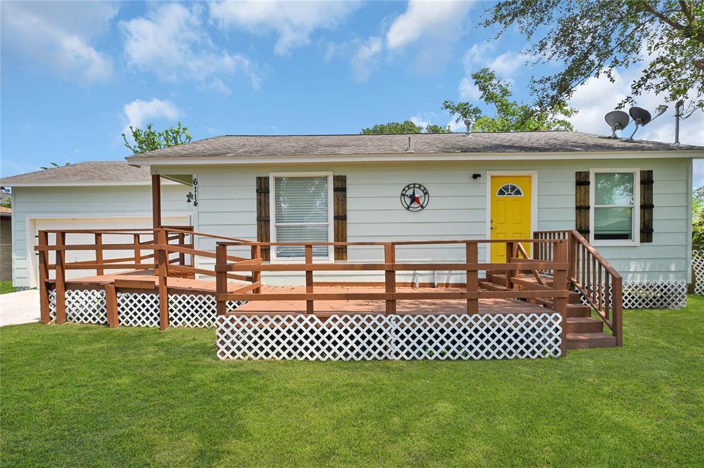 6114 Torreon St in Houston, TX - Building Photo