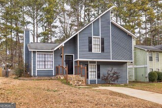 6300 Creekford Dr in Lithonia, GA - Building Photo - Building Photo