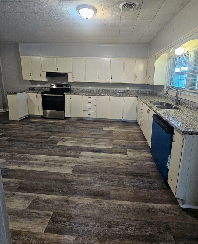 property at 132 W Texaco St