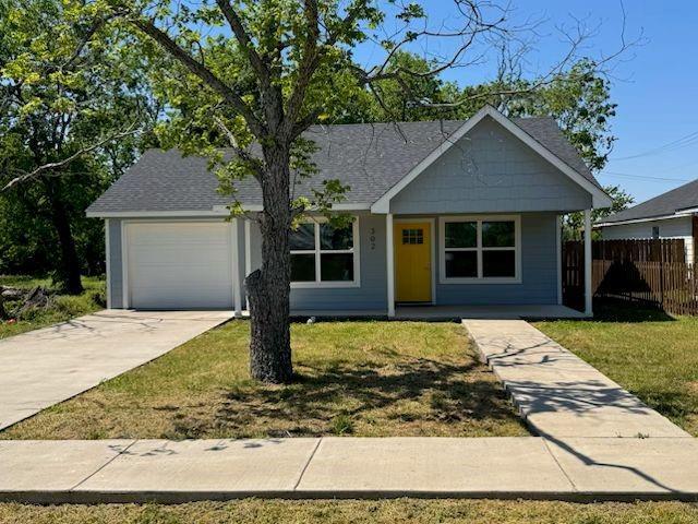302 Stallings St in Terrell, TX - Building Photo