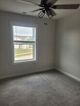 2404 Grey Fox Trail in Bloomington, IL - Building Photo - Building Photo