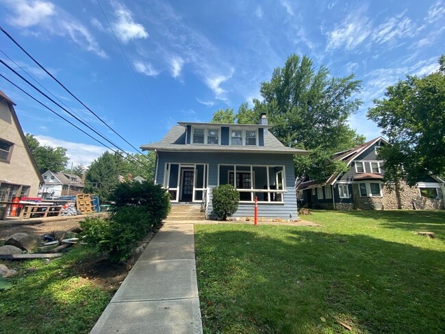 property at 252 E 17th Ave
