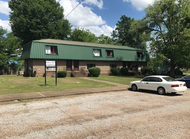 607 S Mobile St in Linden, AL - Building Photo