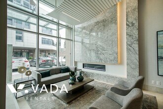 908 Quayside Dr in New Westminster, BC - Building Photo - Building Photo