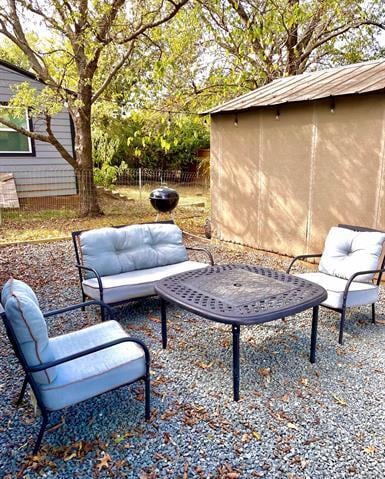 402 W Highland St in Denton, TX - Building Photo - Building Photo