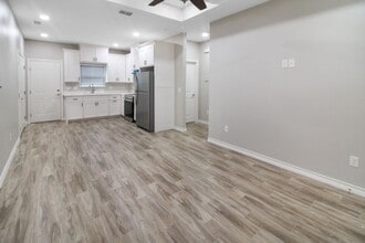 2813 E Israel Ave in Alton, TX - Building Photo - Building Photo